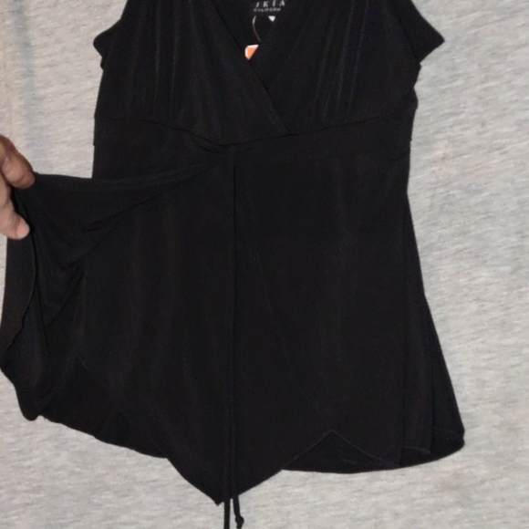 Blouse - Picture 2 of 3